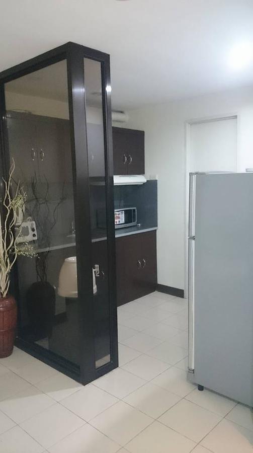 Strawberry Residences Себу Экстерьер фото